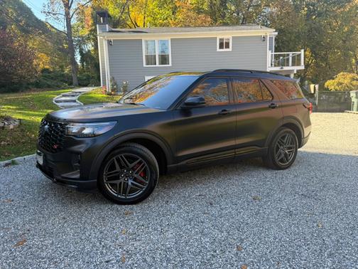 Black 2025 Ford Explorer ST 4WD