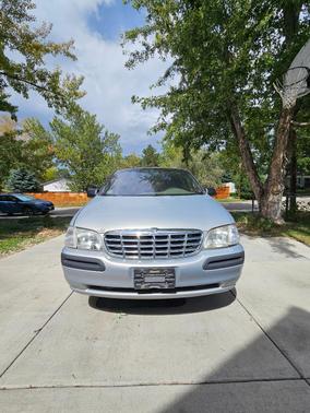 Silver 2000 Chevrolet Venture LS