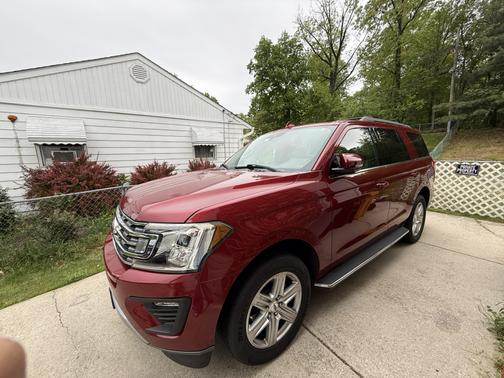 Red 2019 Ford Expedition XLT