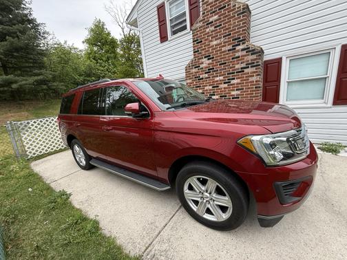 Red 2019 Ford Expedition XLT