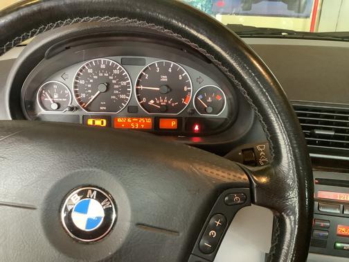 2004 BMW 330 xi