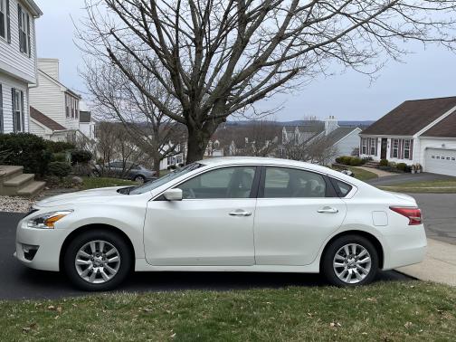 Photo 1 of 2 of 2013 Nissan Altima 2.5