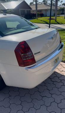 2007 Chrysler 300C Base