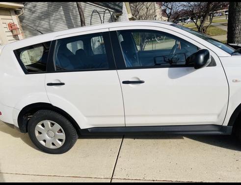 2009 Mitsubishi Outlander ES