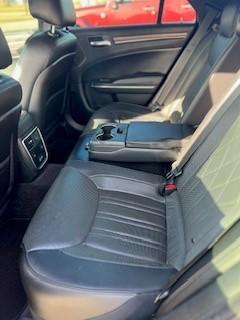 2017 Chrysler 300C Platinum