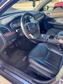 2017 Chrysler 300C Platinum