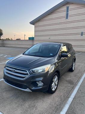 Brown 2017 Ford Escape SE