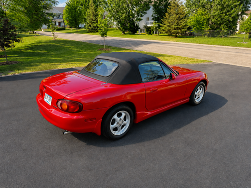 Red 1999 Mazda MX-5 Miata Base