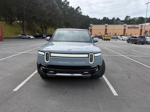 2023 Rivian R1S Adventure Quad-Motor Large Package