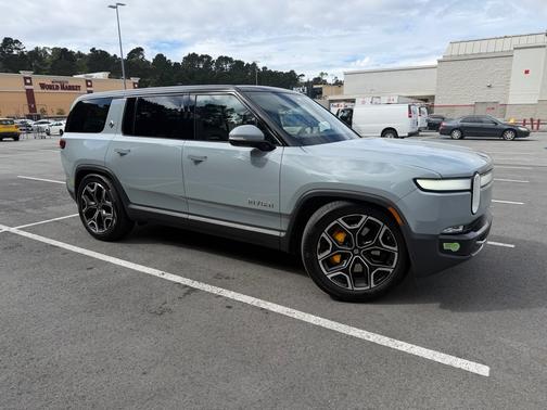 2023 Rivian R1S Adventure Quad-Motor Large Package