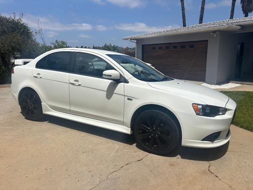 White 2015 Mitsubishi Lancer GT