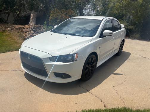 White 2015 Mitsubishi Lancer GT
