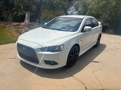 White 2015 Mitsubishi Lancer GT