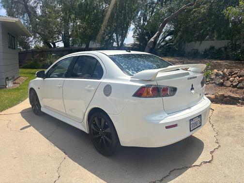 White 2015 Mitsubishi Lancer GT
