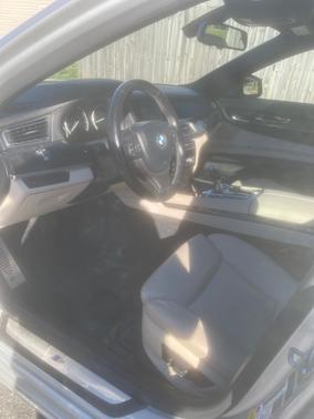 2012 BMW 750 i