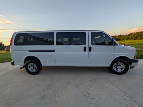 2019 Chevrolet Express 3500 LT
