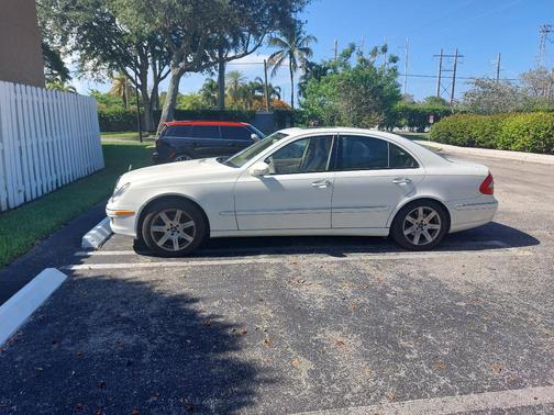 White 2008 Mercedes-Benz E-Class E 350