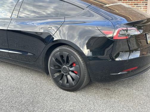 Black 2022 Tesla Model 3 Base