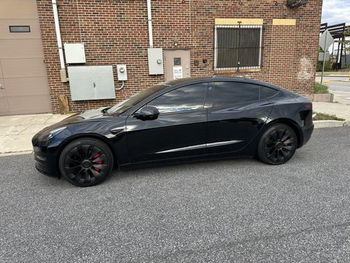 Black 2022 Tesla Model 3 Base