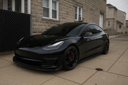 Black 2022 Tesla Model 3 Base