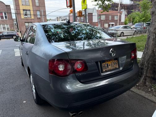 Gray 2010 Volkswagen Jetta Limited Edition