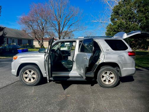 Silver 2010 Toyota 4Runner SR5