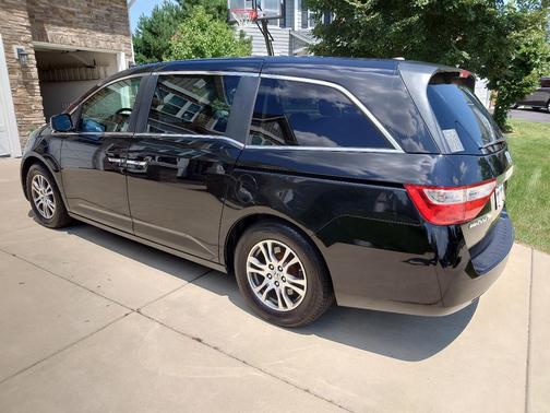 Black 2012 Honda Odyssey EX-L