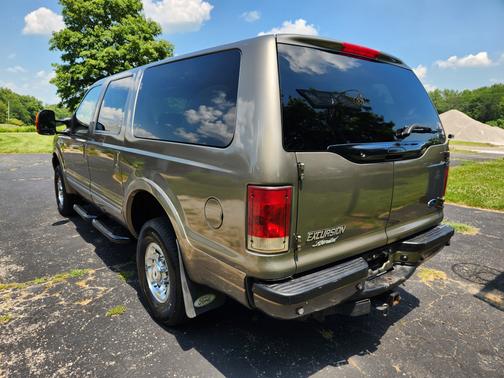 2004 Ford Excursion Limited