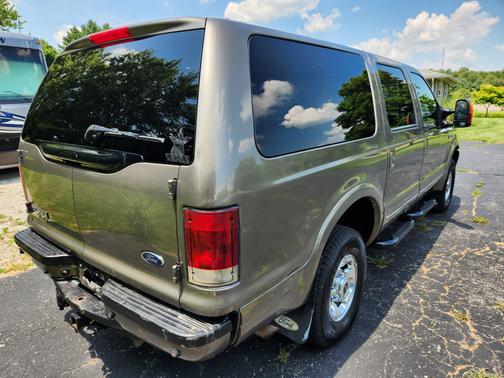2004 Ford Excursion Limited