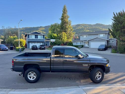 Gray 2001 Dodge Ram 1500 Quad Cab