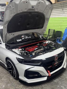 White 2018 Honda Accord Sport 2.0T