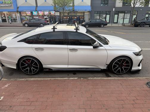 White 2018 Honda Accord Sport 2.0T