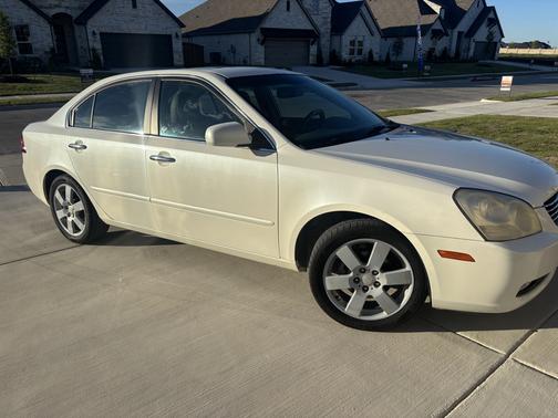 White 2006 Kia Optima EX