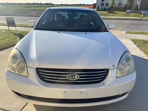 White 2006 Kia Optima EX