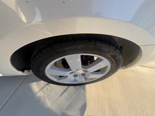 White 2006 Kia Optima EX