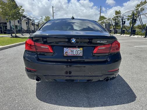 Black 2018 BMW 530 i