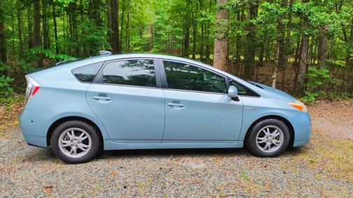 Blue 2013 Toyota Prius Three
