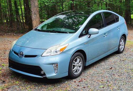 Blue 2013 Toyota Prius Three