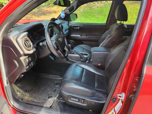 2022 Toyota Tacoma TRD Off Road