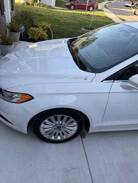 2013 Ford Fusion Hybrid SE Hybrid
