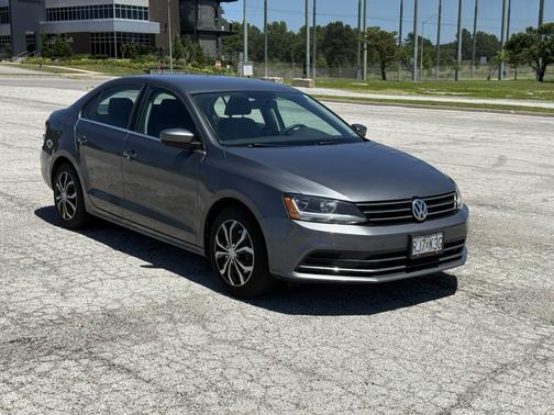 Gray 2017 Volkswagen Jetta 1.4T S