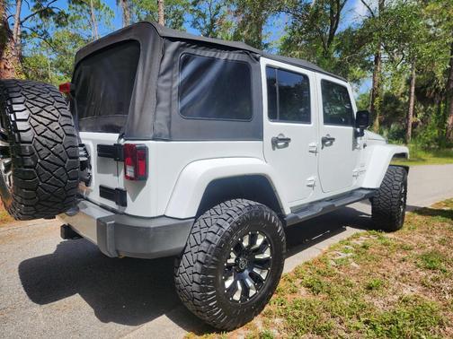 White 2017 Jeep Wrangler Unlimited Sahara