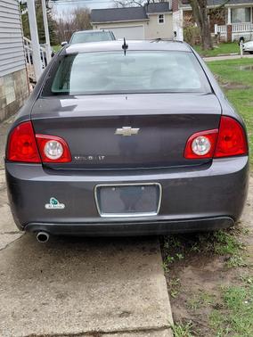 Gray 2010 Chevrolet Malibu 1LT