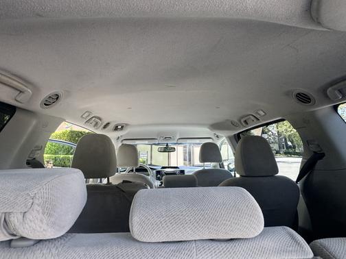 2014 Toyota Sienna LE