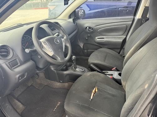 2015 Nissan Versa 1.6 S+