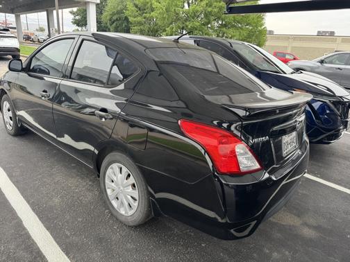 2015 Nissan Versa 1.6 S+