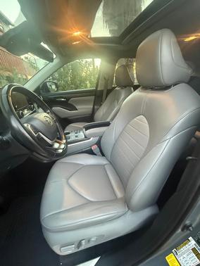 Silver 2023 Toyota Highlander XLE