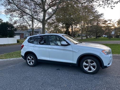 White 2011 BMW X3 xDrive28i
