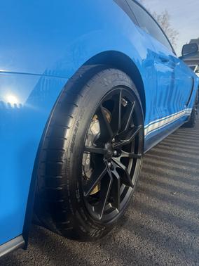 2017 Ford Shelby GT350 Base