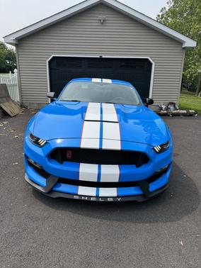 2017 Ford Shelby GT350 Base